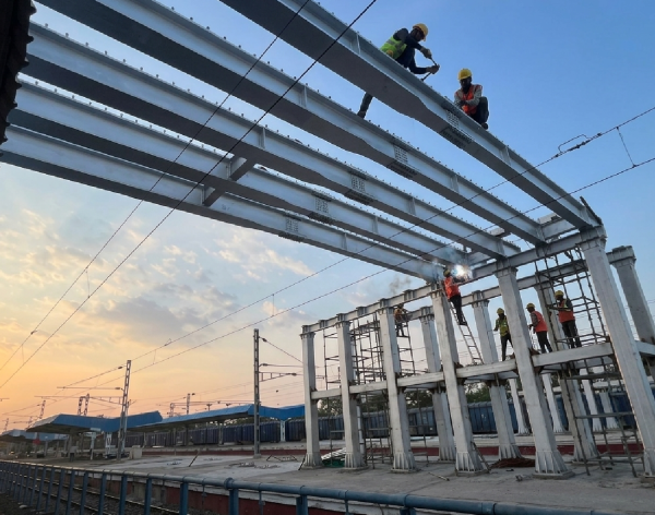 railway station infrastructure